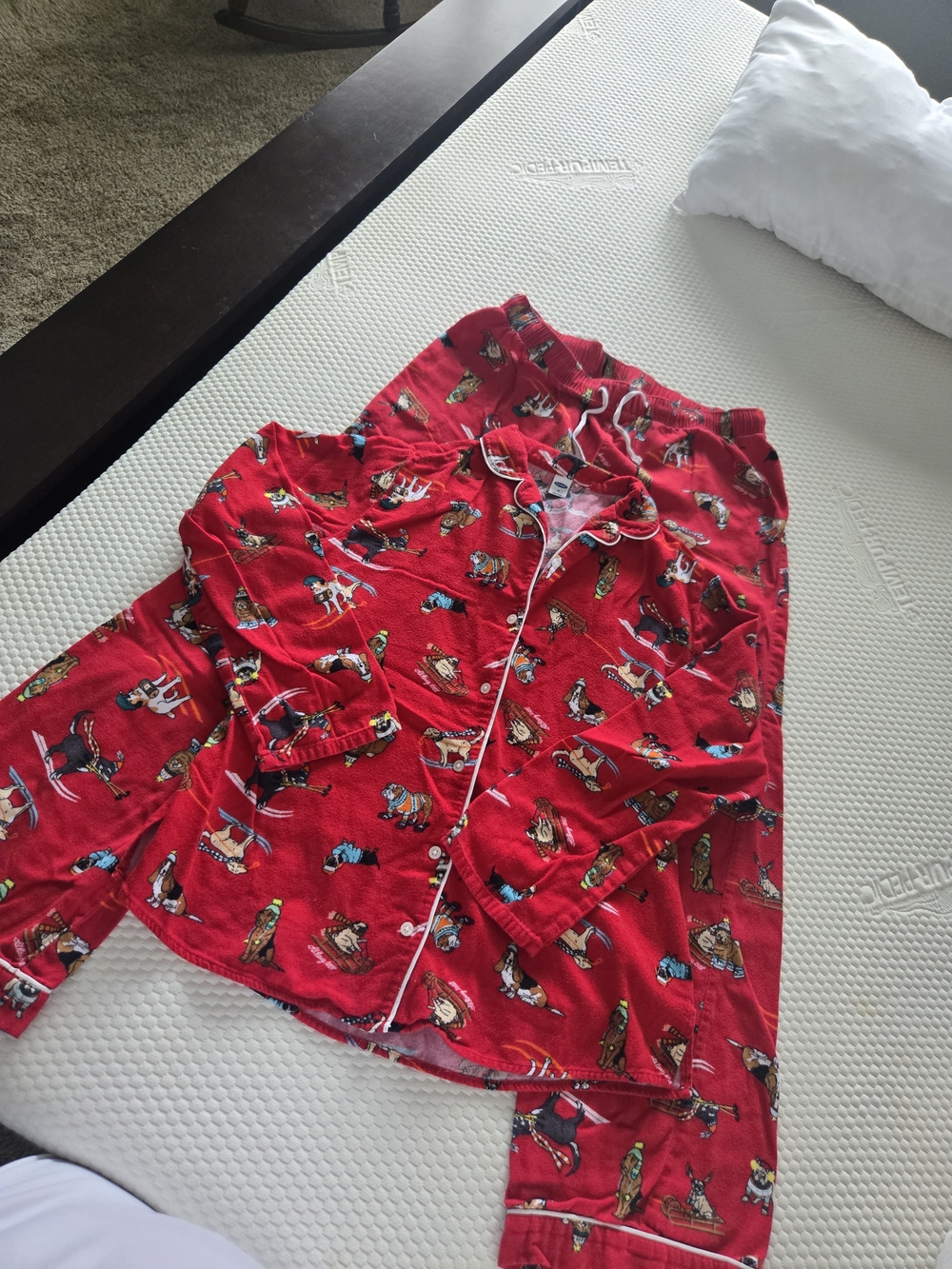 Old Navy Unisex Size Med Red Holiday Pups Pajama Set